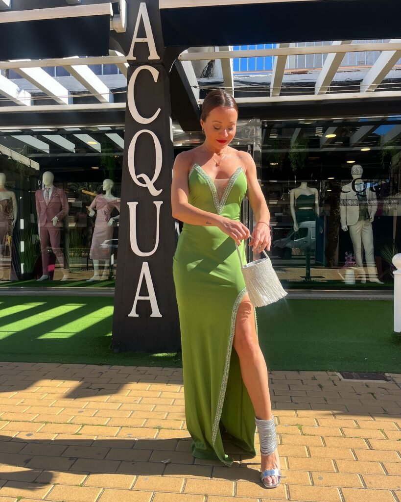 tienda de ropa en Roquetas de Mar - tienda de ropa en Roquetas de Mar,moda hecha en España,ropa para mujer y hombre,acqua moda tienda de ropa en Roquetas de Mar